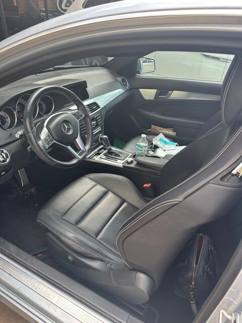 2015 Mercedes Benz C 250 photo 4
