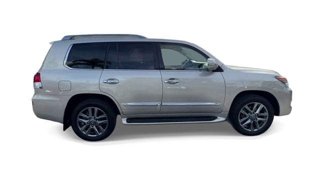 2013 Lexus LX 570 - Photo 9