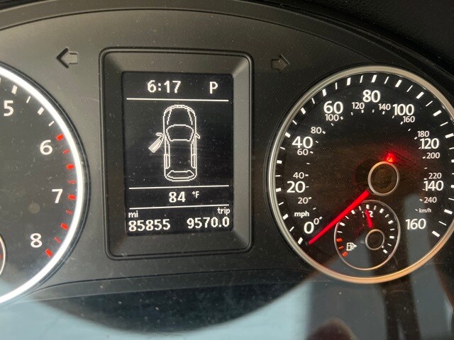 2016 Volkswagen Tiguan SEL photo 3