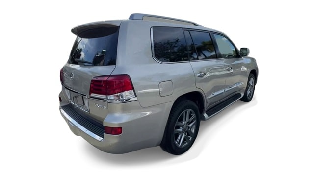 2013 Lexus LX 570 - Photo 8