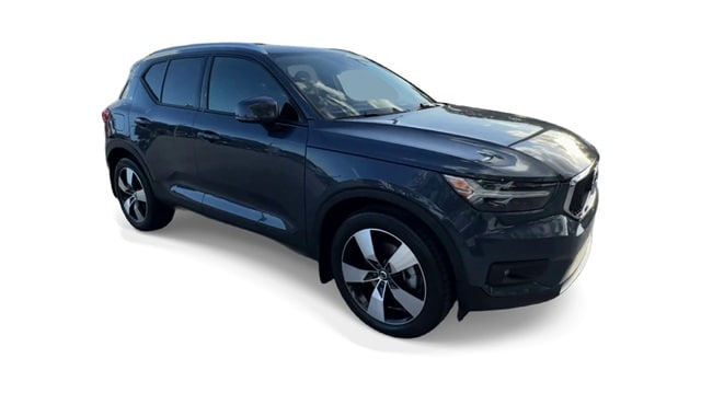 Used 2021 Volvo XC40 Momentum with VIN YV4162UK8M2546661 for sale in Pembroke Pines, FL