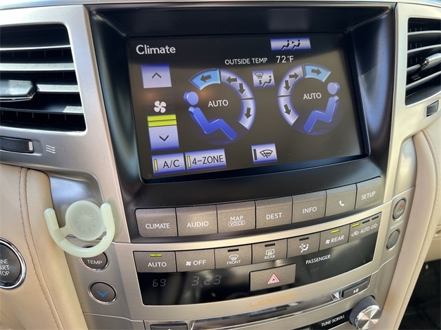 2013 Lexus LX 570 - Photo 19