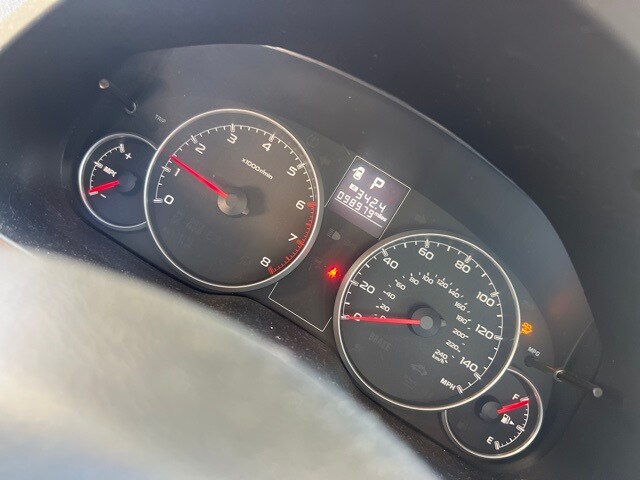 2013 Subaru Legacy 2.5i photo 2