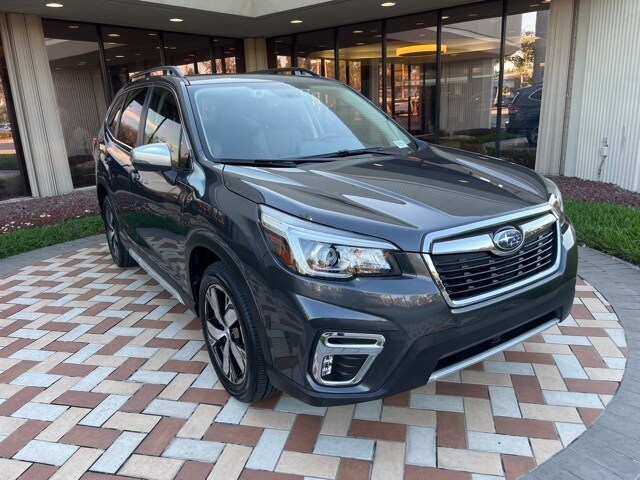 2020 Subaru Forester Touring photo 2