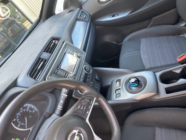 2019 Nissan Leaf S photo 4