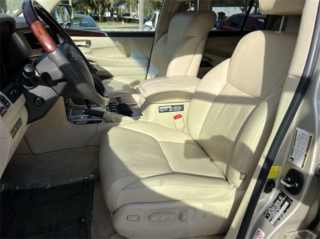 2013 Lexus LX 570 - Photo 11