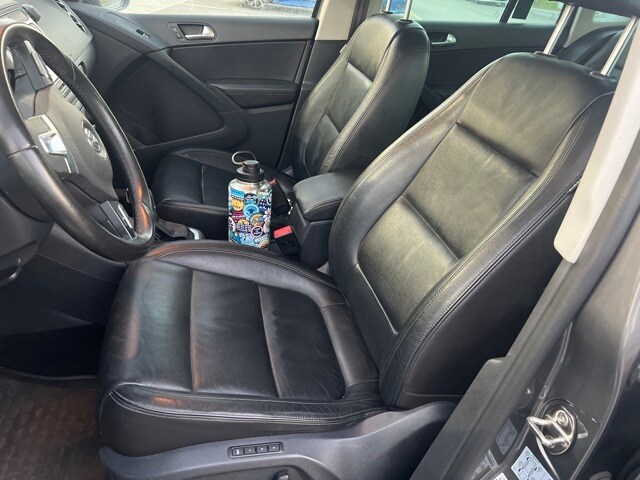 2016 Volkswagen Tiguan SEL photo 4