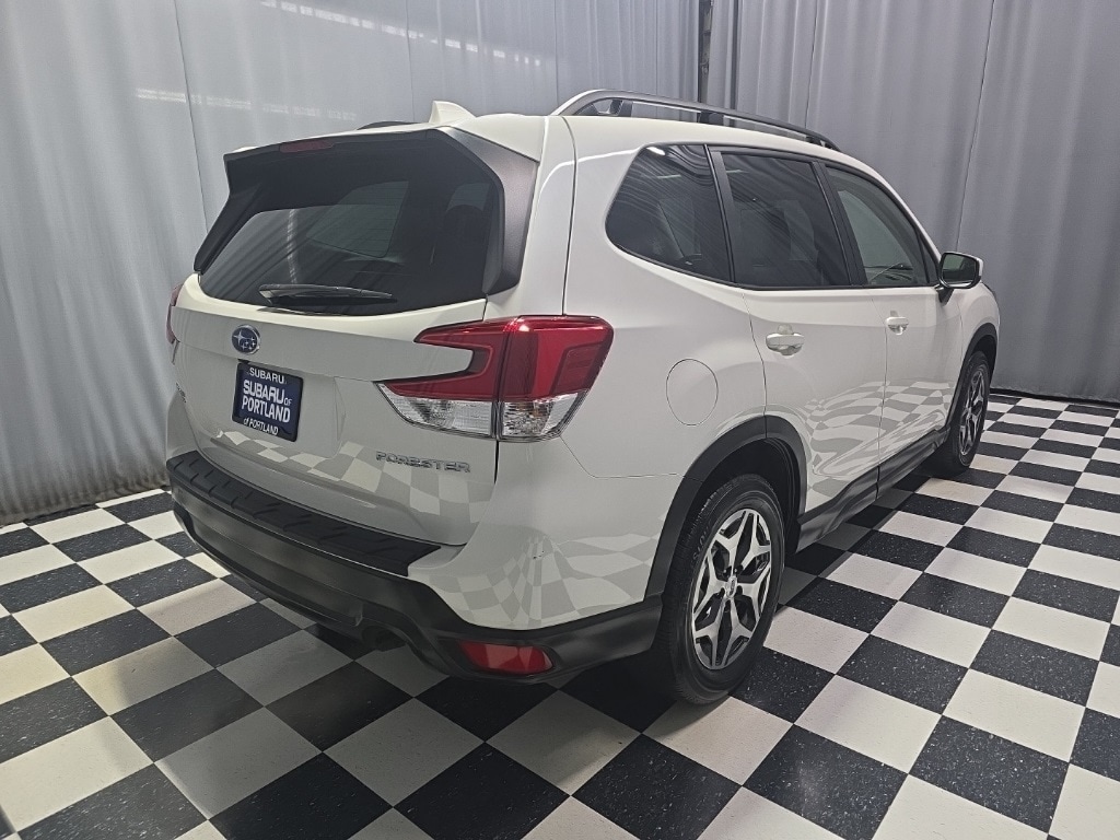 Used 2023 Subaru Forester Premium SUV