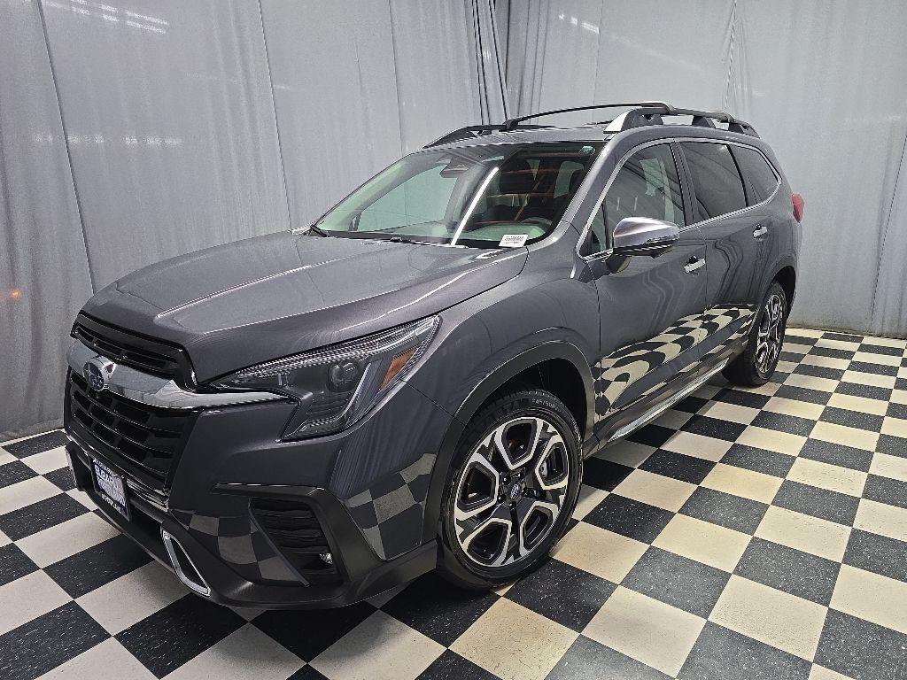 2023 Subaru Ascent Touring's photo