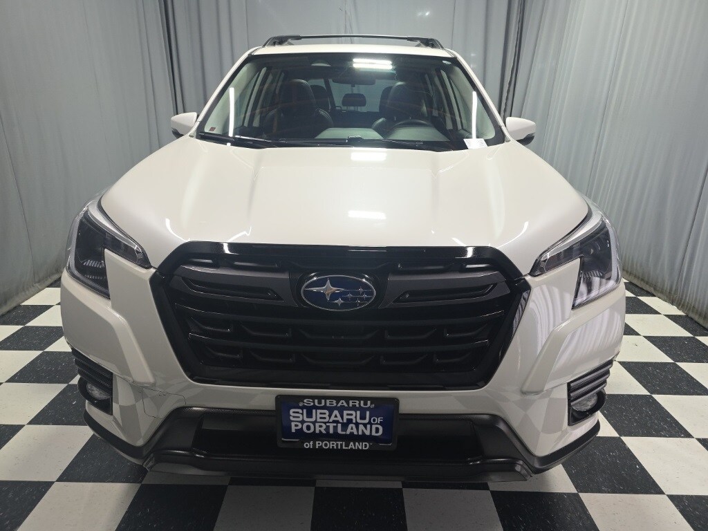 2023 Subaru Forester Limited photo 2