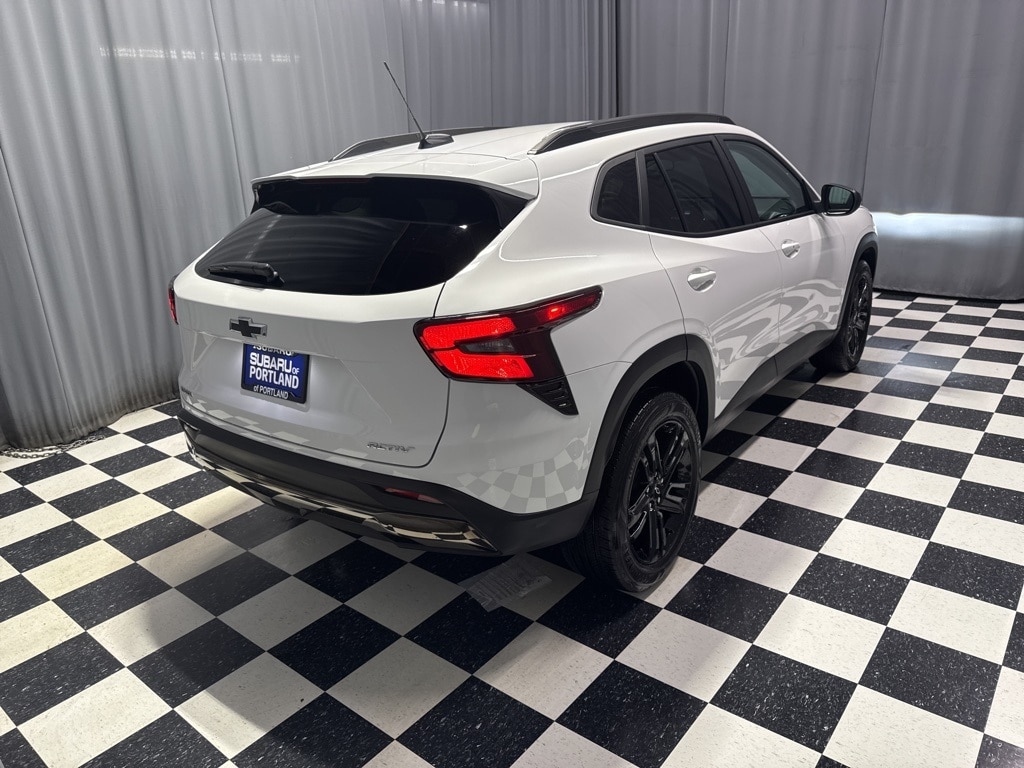 Used 2024 Chevrolet Trax Activ SUV