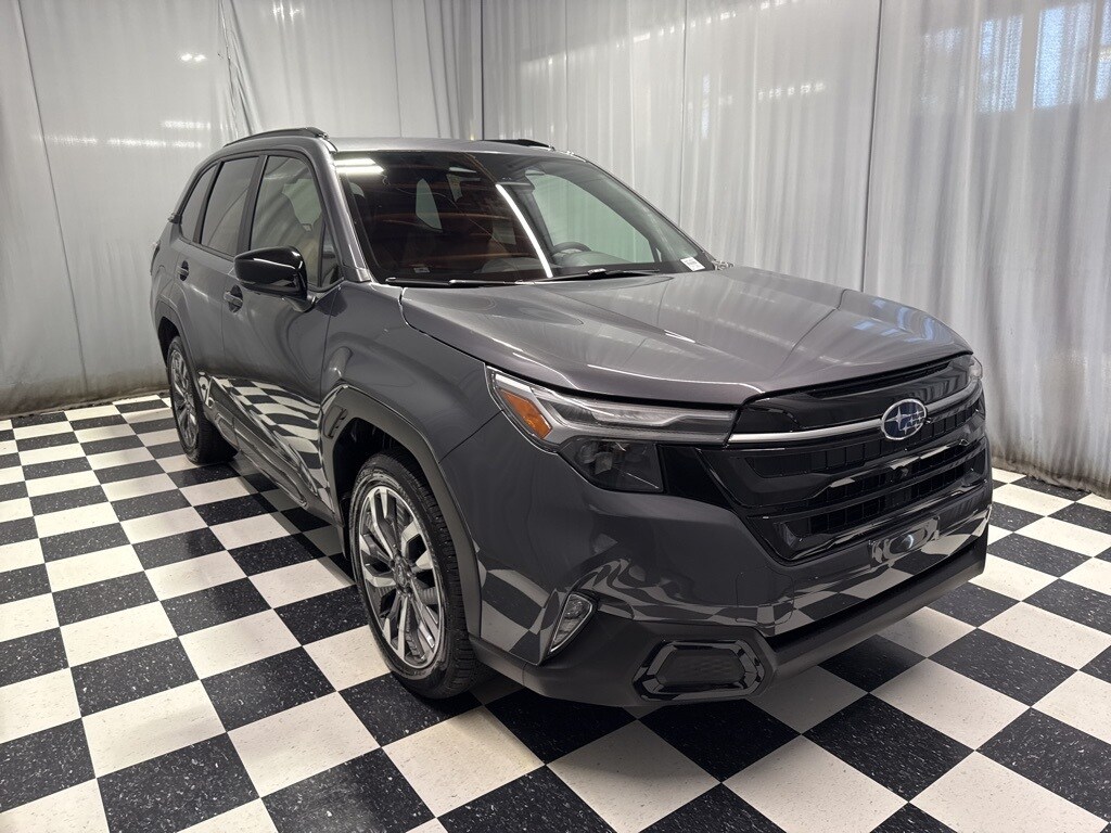 2025 Subaru Forester Touring photo 3