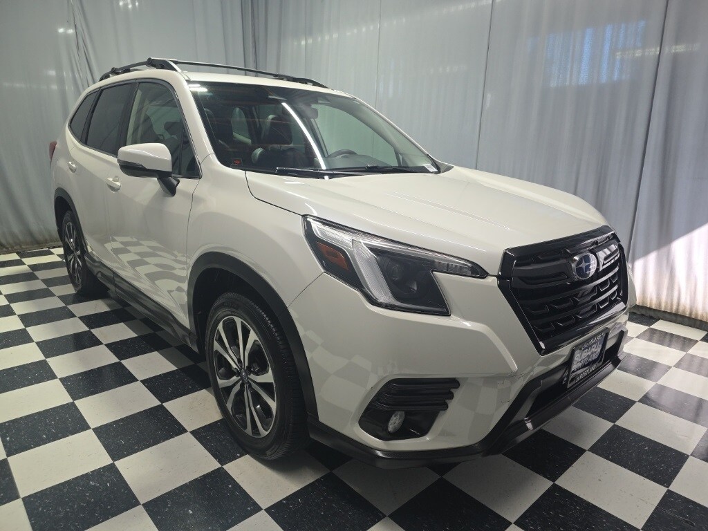 2023 Subaru Forester Limited photo 3