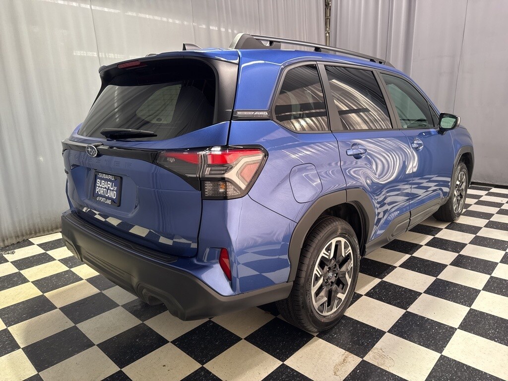 2026 Subaru Forester Premium photo 4