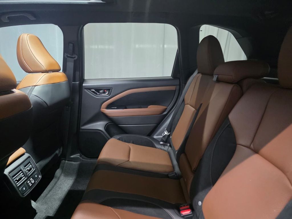 2026 Subaru Forester Touring - Photo 13