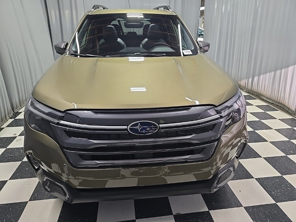 2025 Subaru Forester Limited photo 2