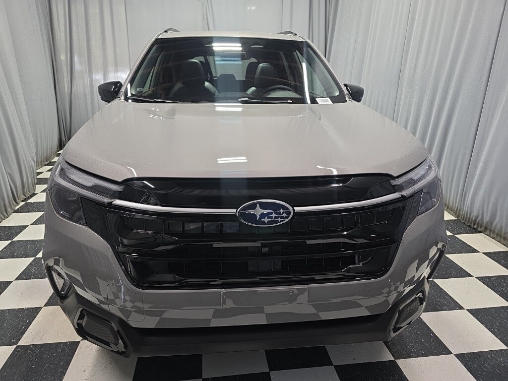 2025 Subaru Forester Touring photo 2