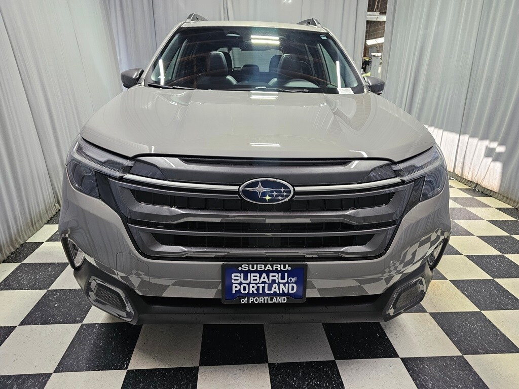 2025 Subaru Forester Limited photo 2