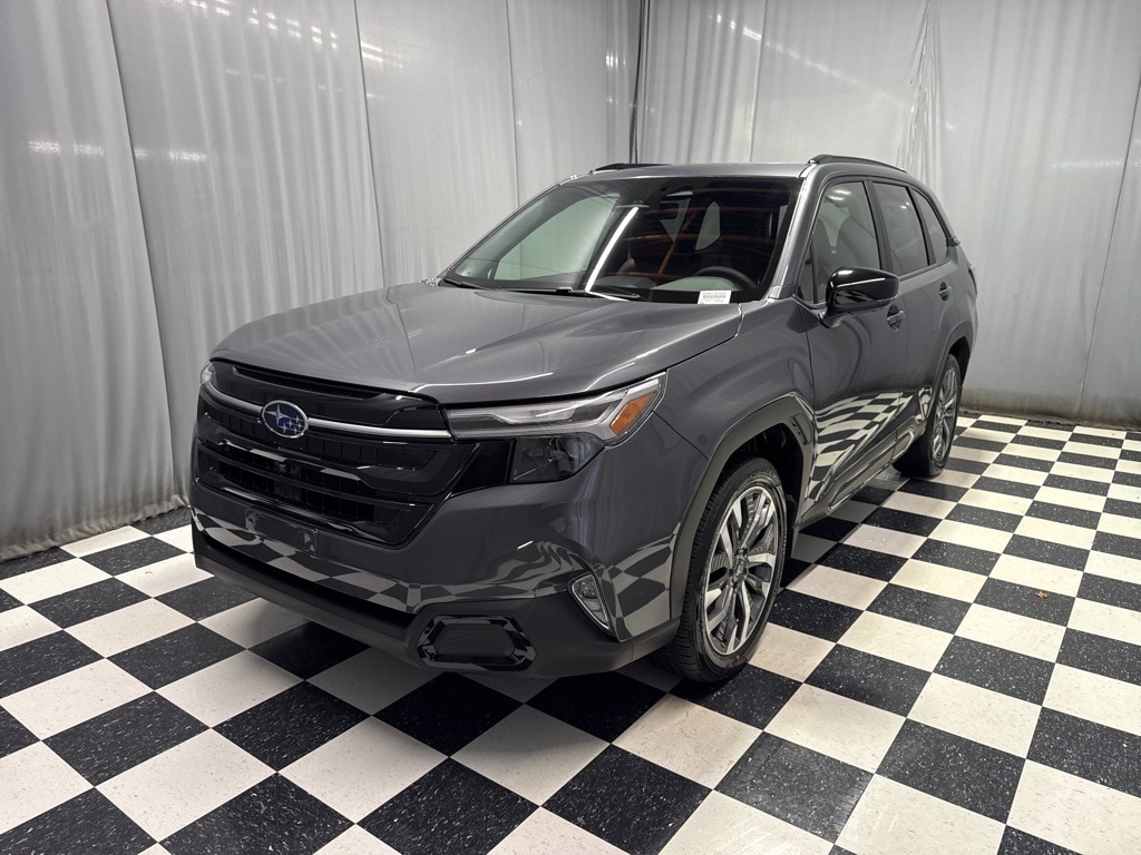 2025 Subaru Forester Touring's photo