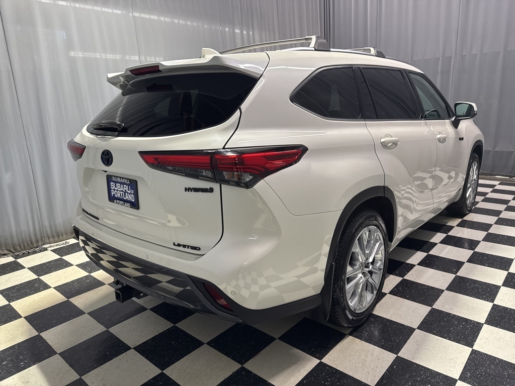 Used 2021 Toyota Highlander Hybrid Limited SUV