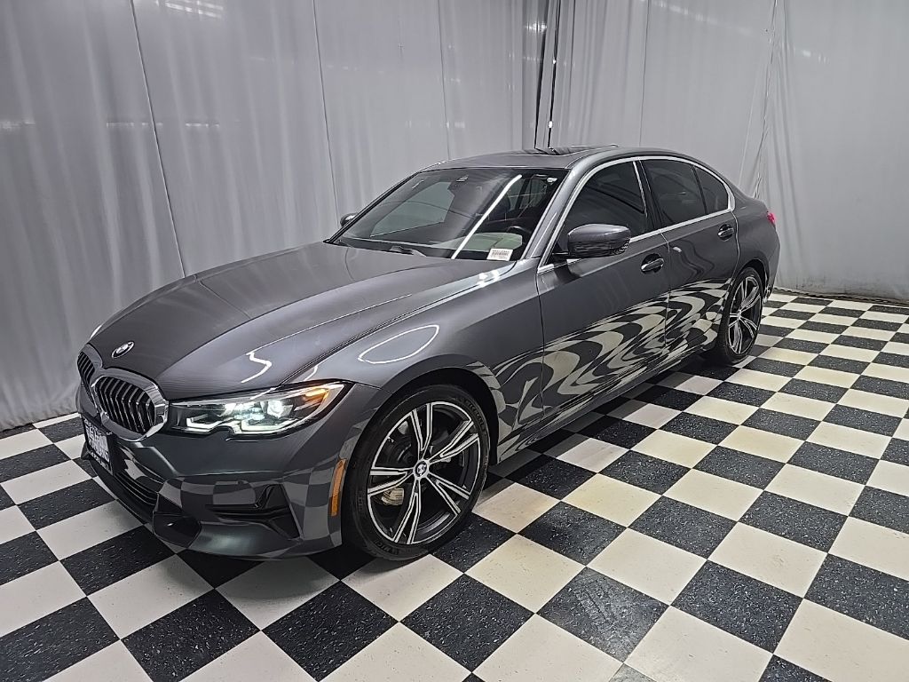 2021 BMW 3 Series 330i xDrive Sedan's photo