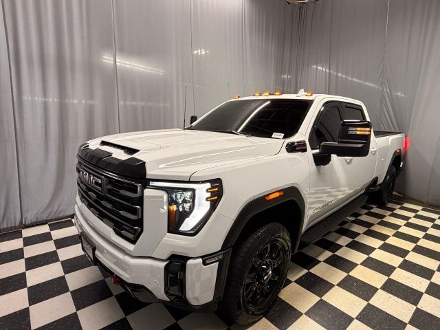 2024 GMC Sierra 4WD Crew Cab Standard Box AT4's photo