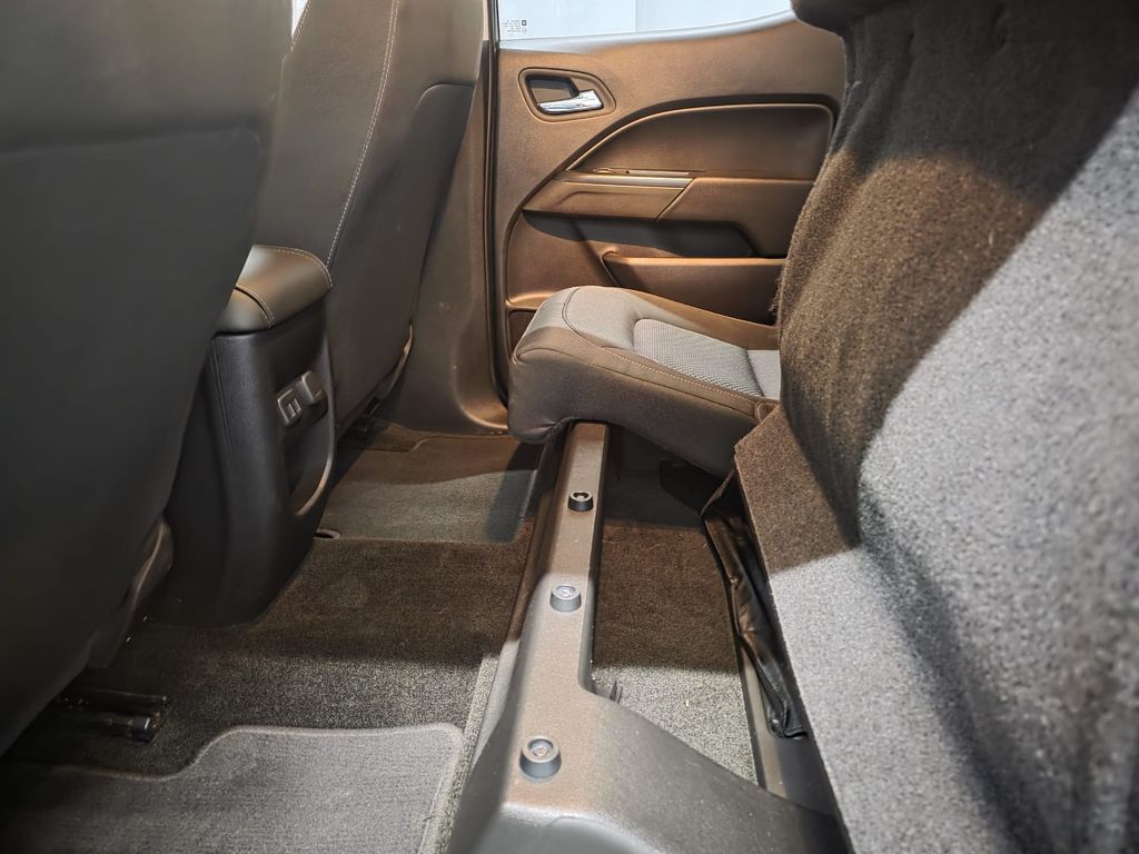 2017 Chevrolet Colorado LT - Photo 12