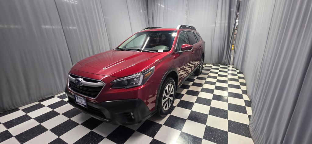 2022 Subaru Outback Premium's photo