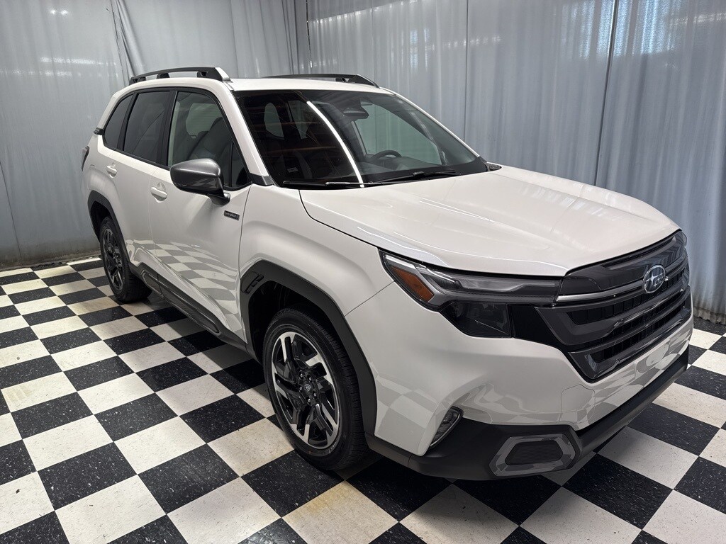 2025 Subaru Forester Limited photo 3
