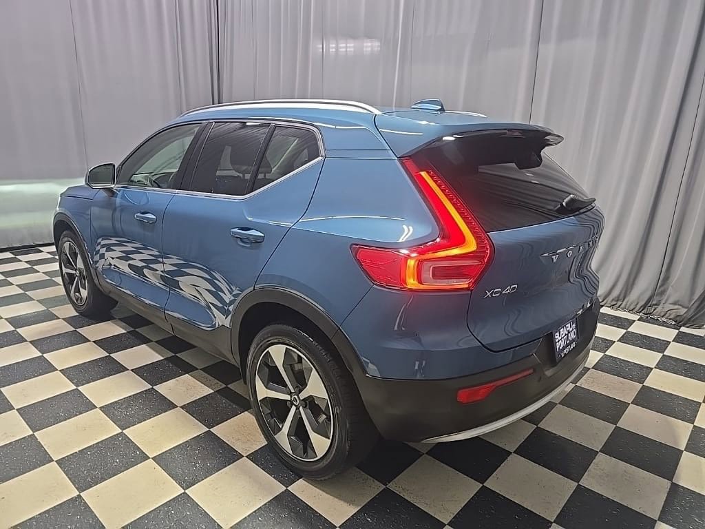 Used 2023 Volvo XC40 B5 Plus Bright Theme SUV