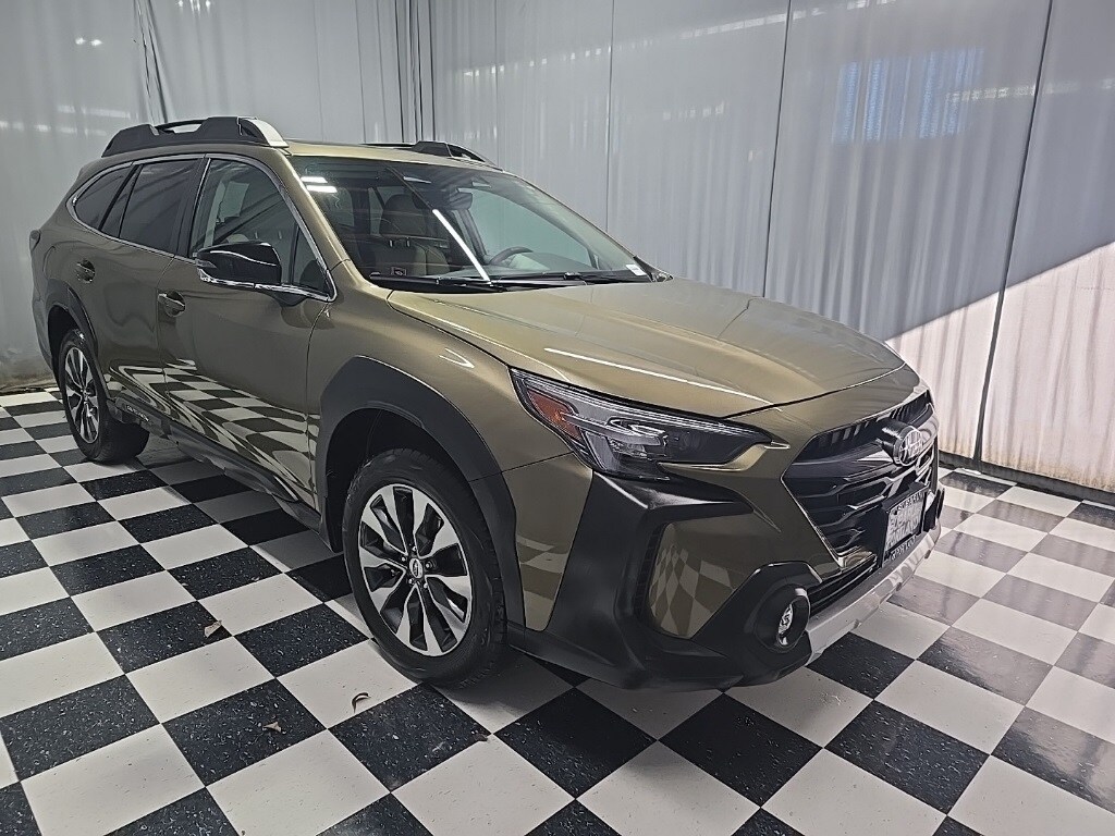 2023 Subaru Outback Limited photo 3