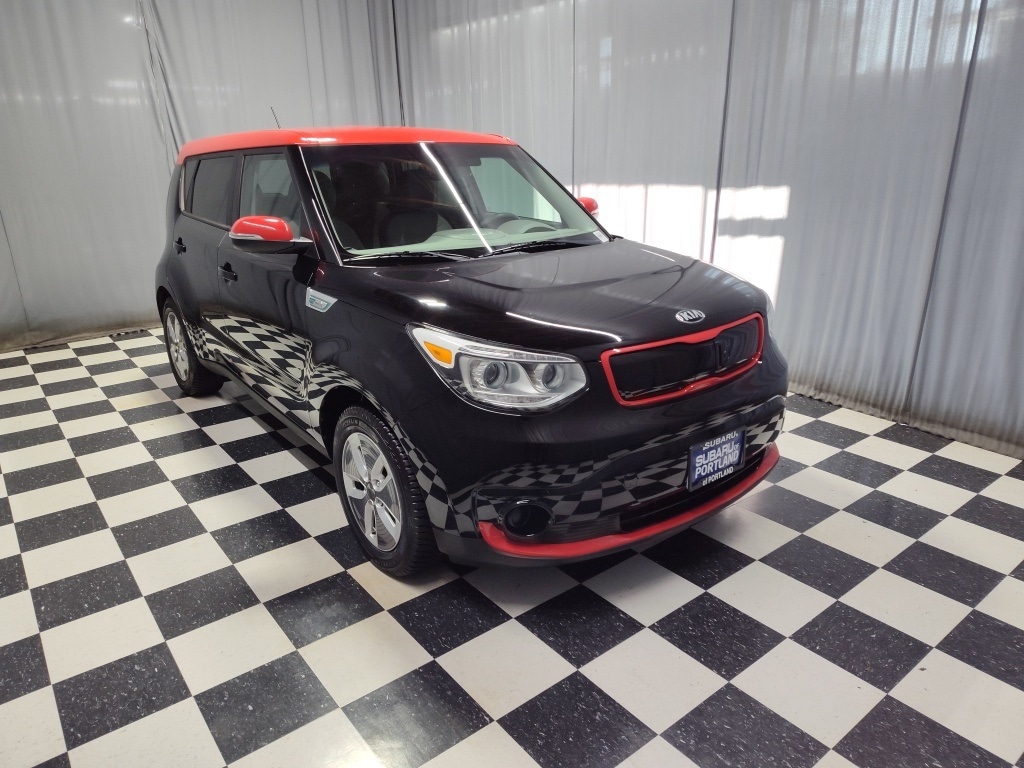 Used 2017 Kia Soul EV with VIN KNDJP3AE3H7019933 for sale in Portland, OR