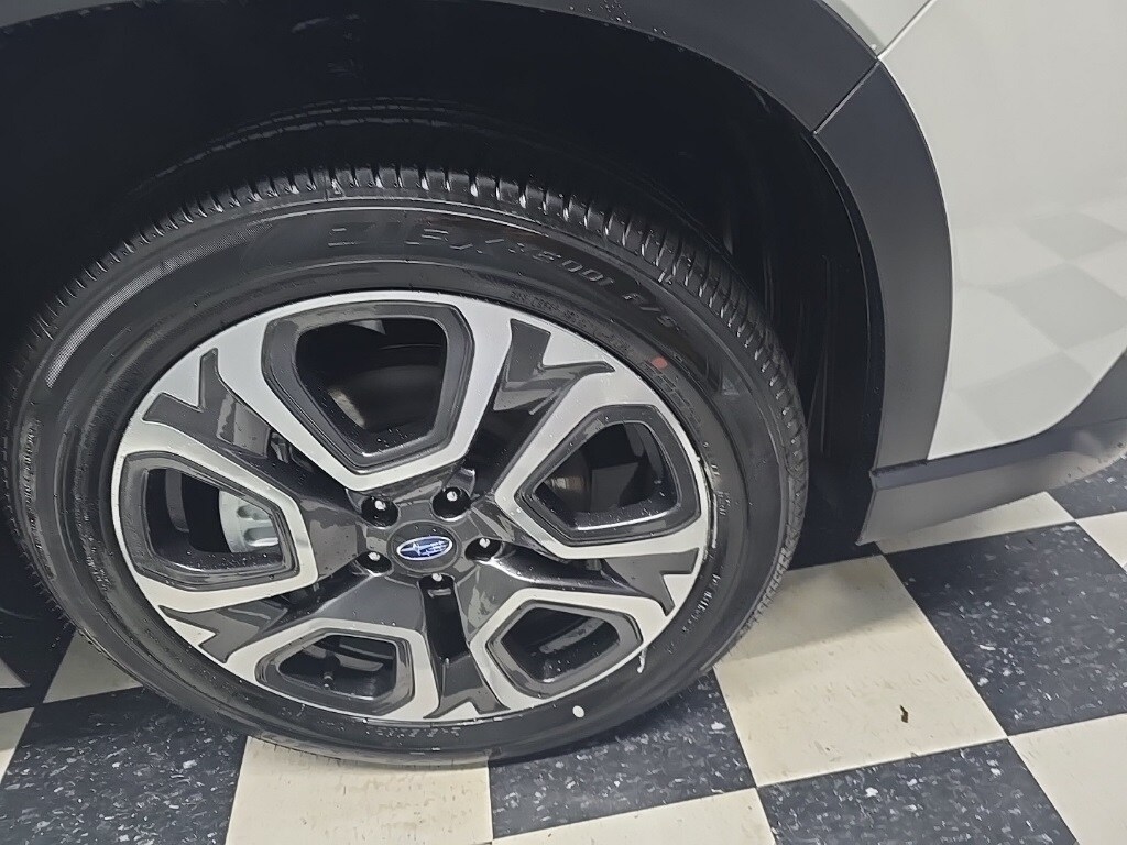 New 2025 Subaru Ascent Limited 8-Passenger SUV