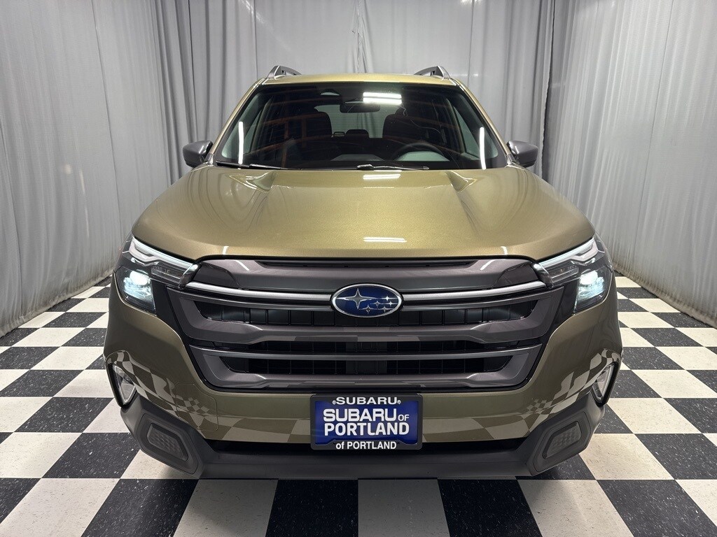 2026 Subaru Forester Premium Base photo 2