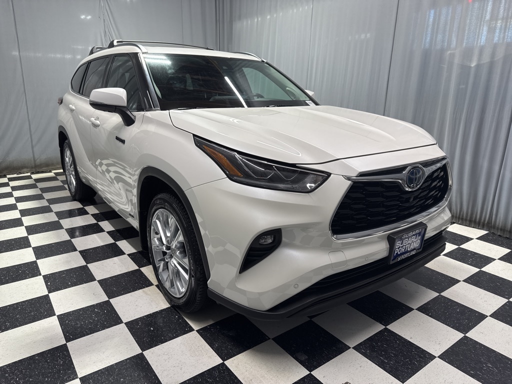 Used 2021 Toyota Highlander Hybrid Limited SUV