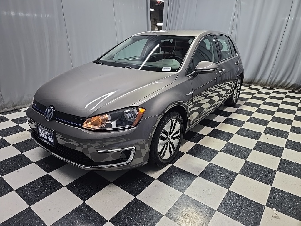 2016 Volkswagen e-Golf e-Golf SE