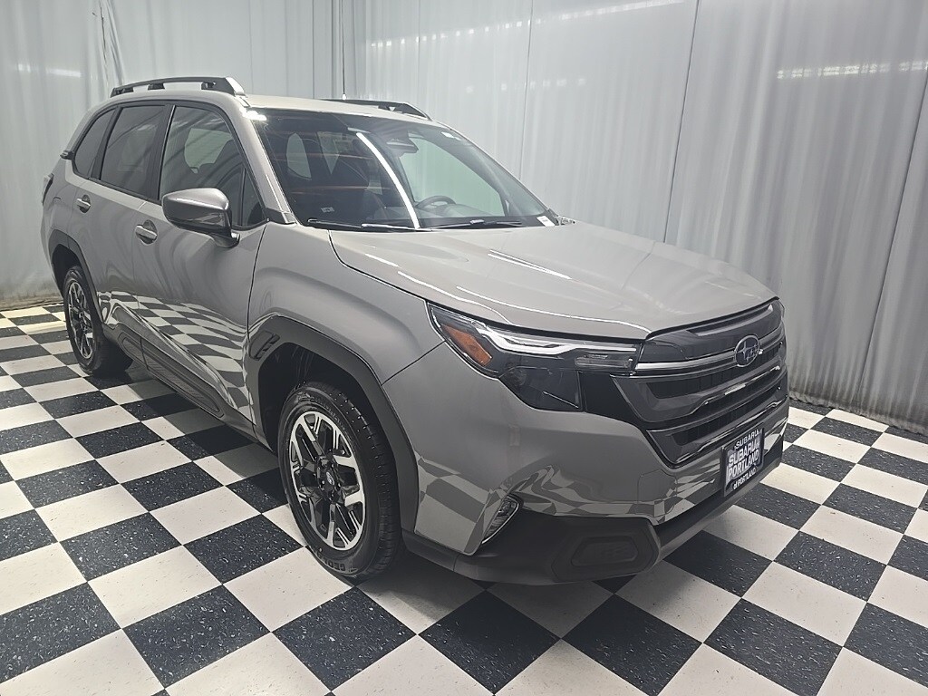2025 Subaru Forester Premium photo 3