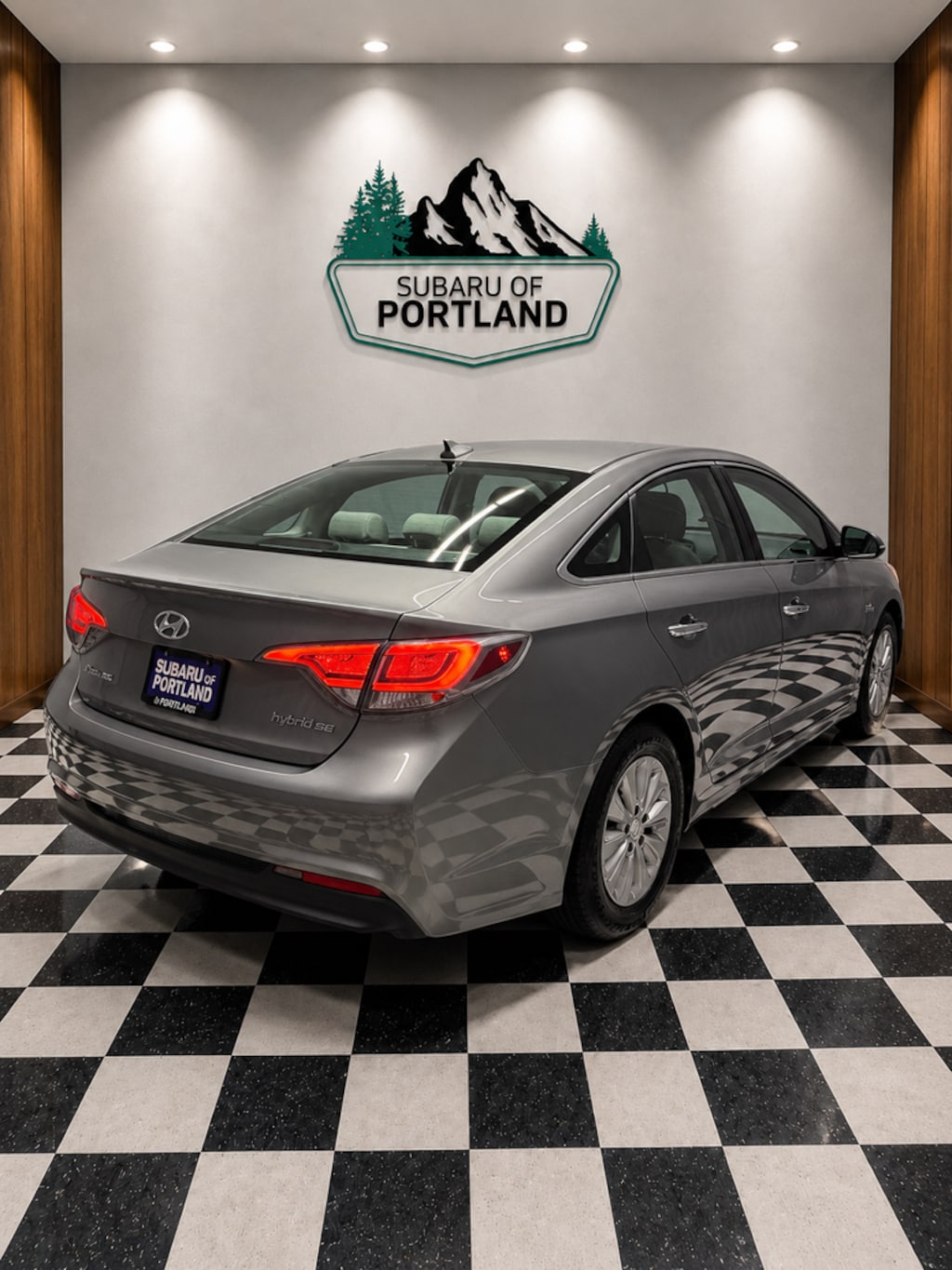 Used 2017 Hyundai Sonata Hybrid SE Sedan