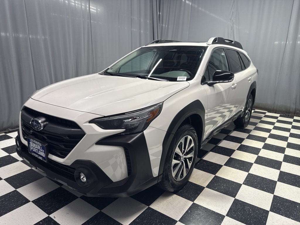 2023 Subaru Outback Premium's photo