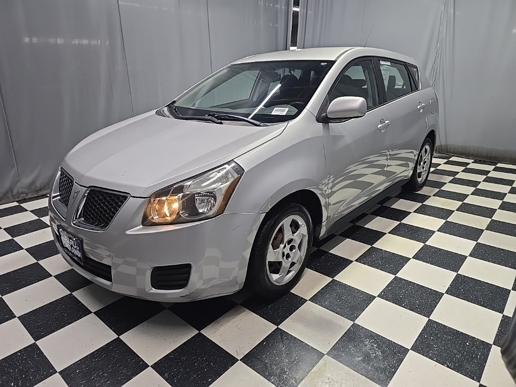 2009 Pontiac Vibe Base's photo