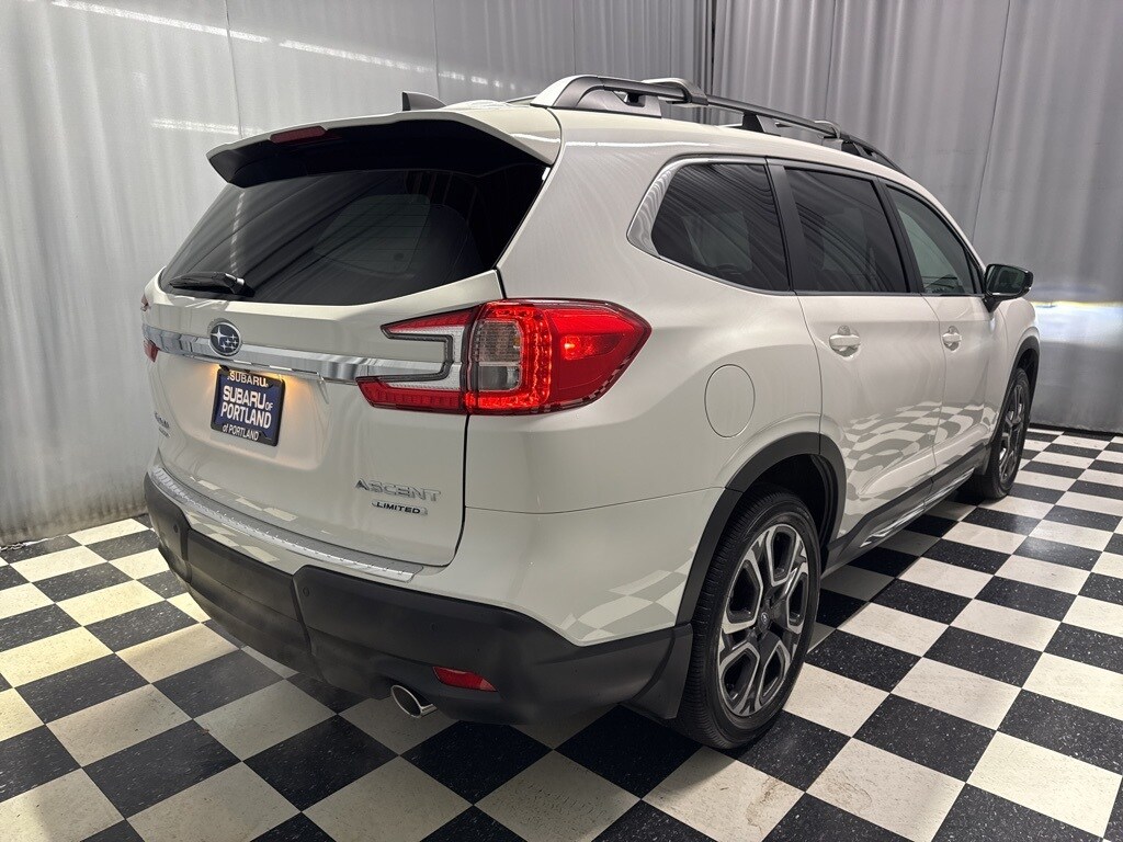 2025 Subaru Ascent Limited photo 4
