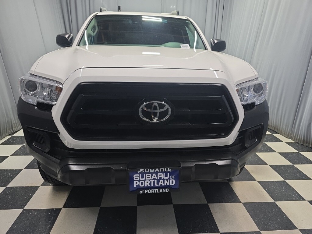 2022 Toyota Tacoma SR photo 2