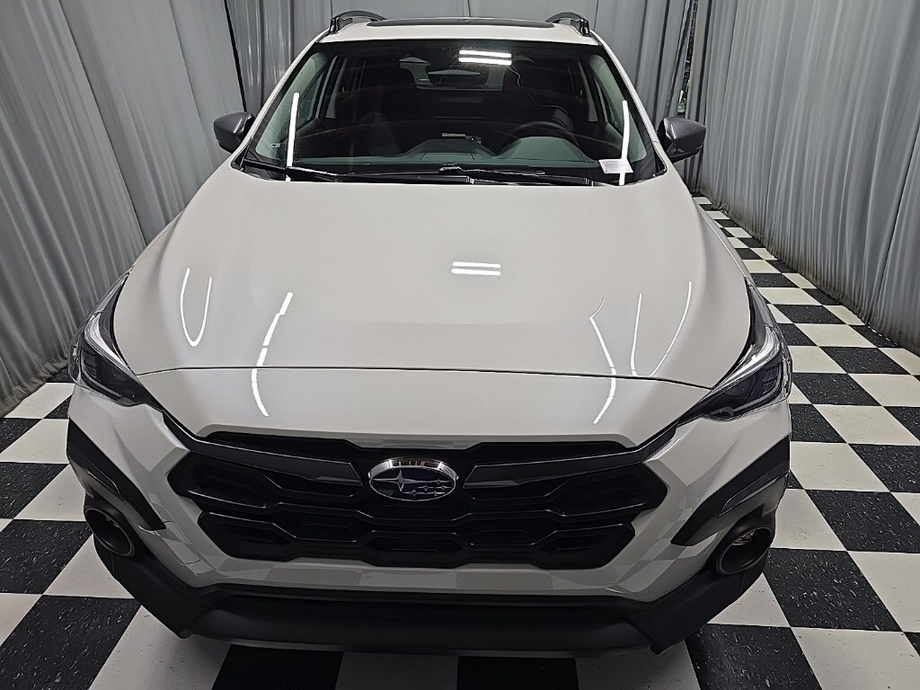 2025 Subaru Crosstrek Limited photo 2
