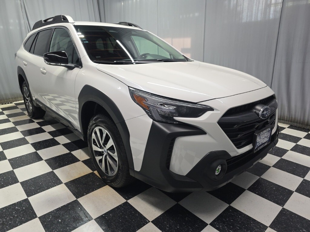 2025 Subaru Outback Premium photo 3