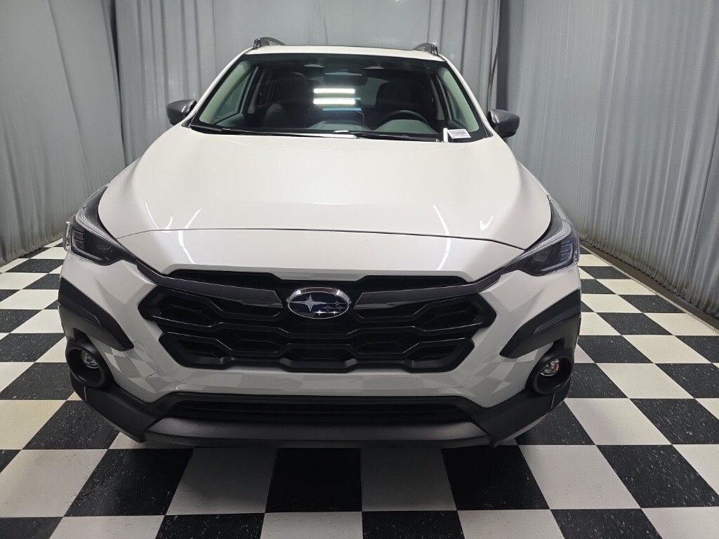 2025 Subaru Crosstrek Limited photo 2