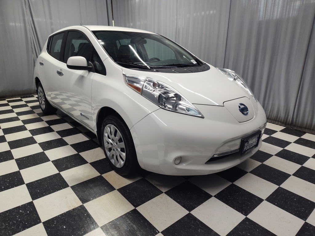 Used 2015 Nissan LEAF S with VIN 1N4AZ0CP4FC313567 for sale in Portland, OR