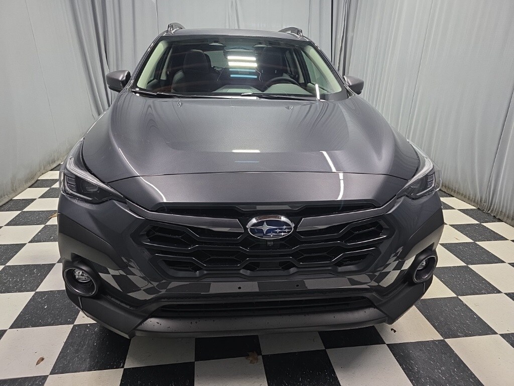 2026 Subaru Crosstrek Limited Hybrid photo 2