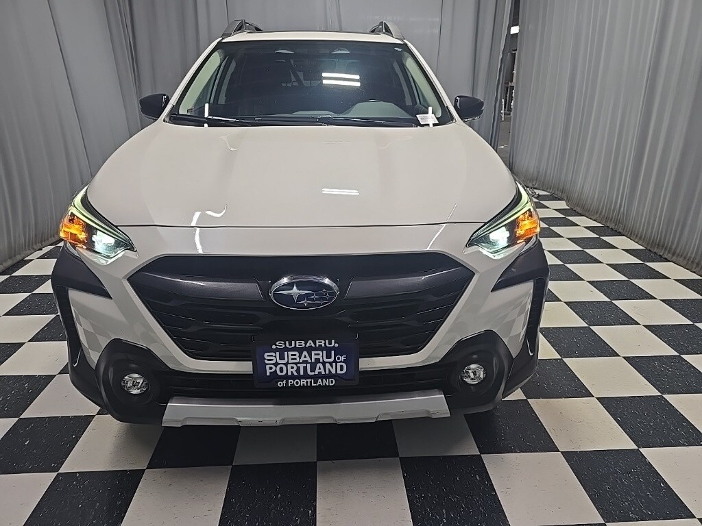 2023 Subaru Outback Limited photo 2