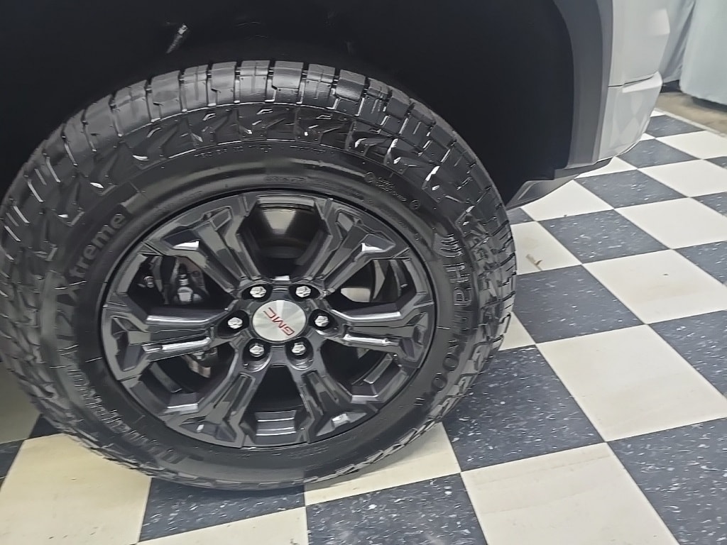 Used 2023 GMC Canyon Elevation Truck