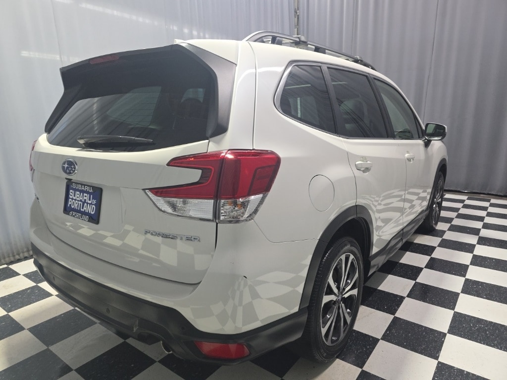 2023 Subaru Forester Limited photo 4